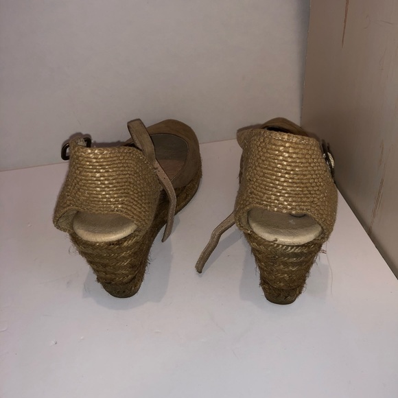 Tan Camel Sandal/Heels - Picture 3 of 5